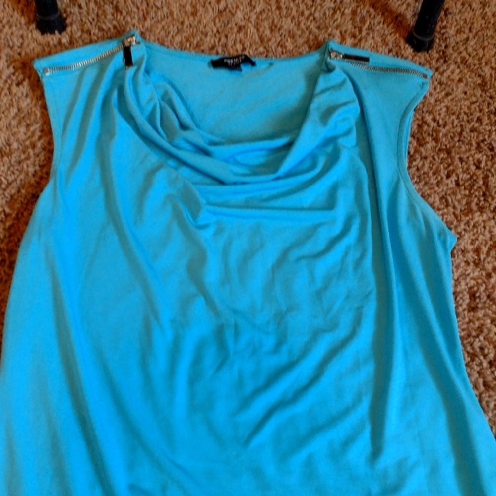 Premise Studio sleeveless shirt size XL